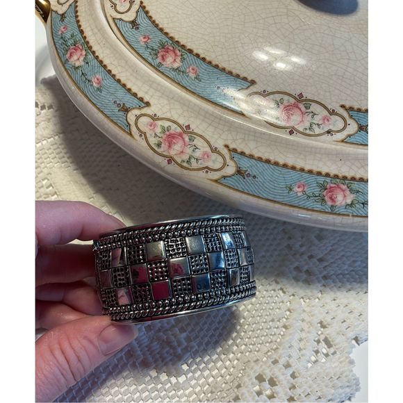 Vintage Silver Bangle Bracelet Cute Design 1990’s 🌸🌿 - Picture 15 of 15